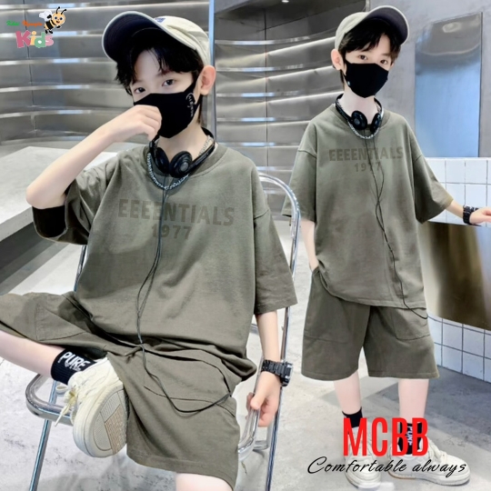 XƯỞNG MAY - CHÀO LÔ BỘ TRAI MCBB "EEEENTIALS"