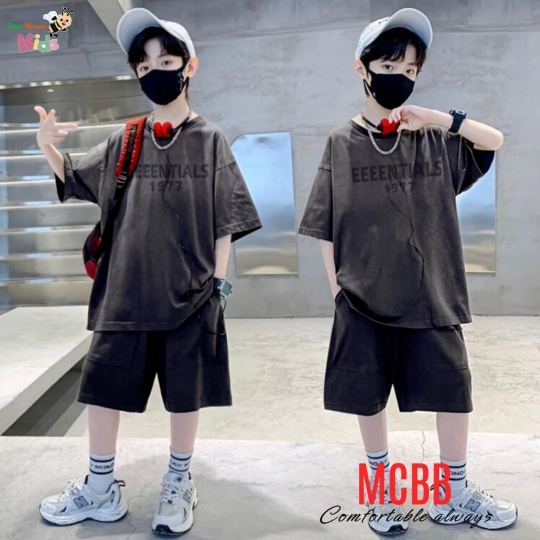 XƯỞNG MAY - CHÀO LÔ BỘ TRAI MCBB "EEEENTIALS"