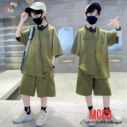 XƯỞNG MAY - CHÀO LÔ BỘ TRAI MCBB "EEEENTIALS"
