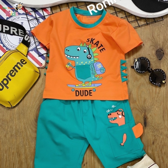 RONIKIDS CHÀO BỘ TRAI KHỦNG LONG VAY