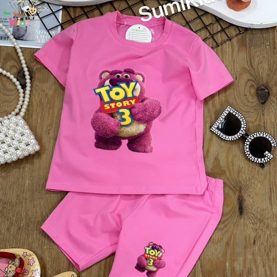 XƯỞNG MAY SUMIKIDS - CHÀO LÔ NGỐ GÁI GẤU HỒNG